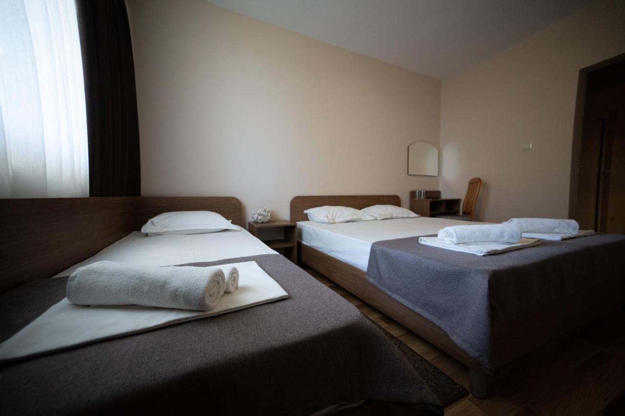 Hotel Velista Voneshta Voda Eksteriør billede