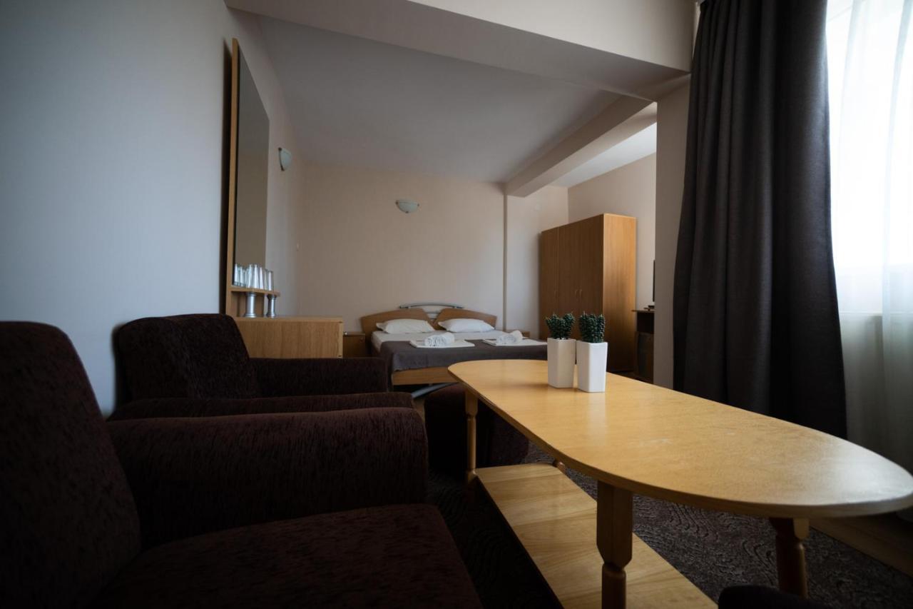 Hotel Velista Voneshta Voda Eksteriør billede
