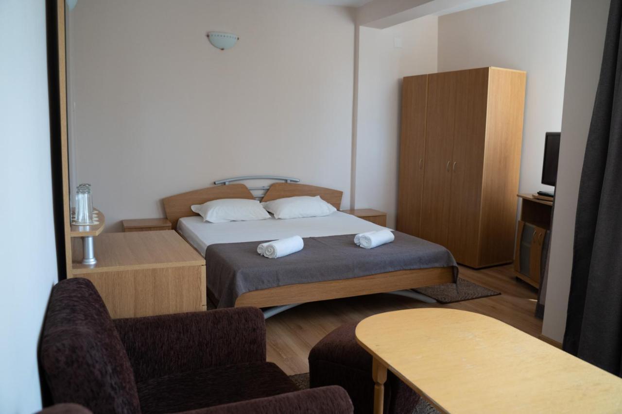 Hotel Velista Voneshta Voda Eksteriør billede